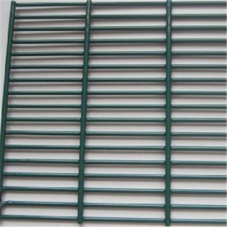 358防攀爬護(hù)欄網(wǎng)案例展示圖片1 358防攀爬護(hù)欄網(wǎng)案例展示圖片1