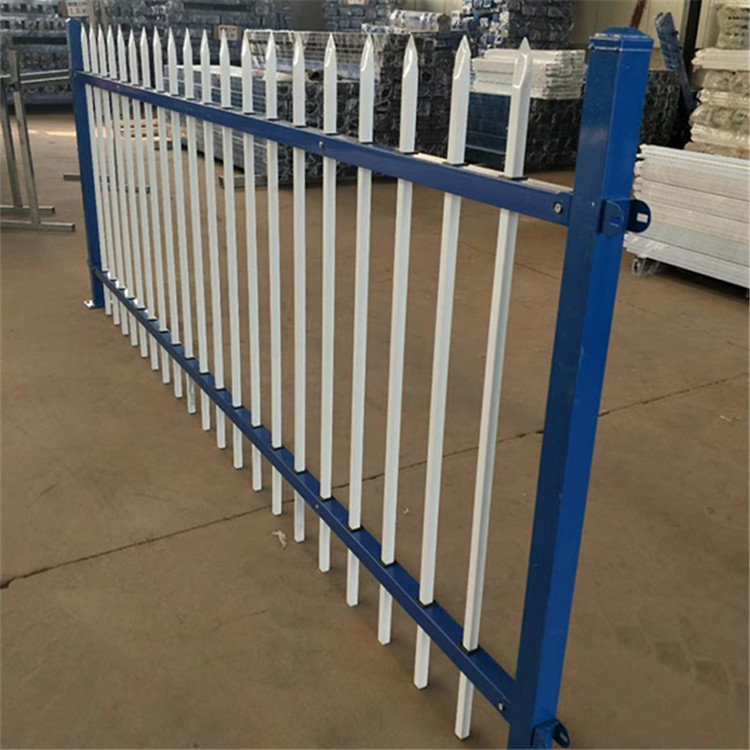 鋅鋼護(hù)欄案例展示圖片1 鋅鋼護(hù)欄案例展示圖片1