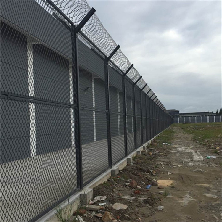 監獄防攀越隔離網案例展示圖片3 監獄防攀越隔離網案例展示圖片3